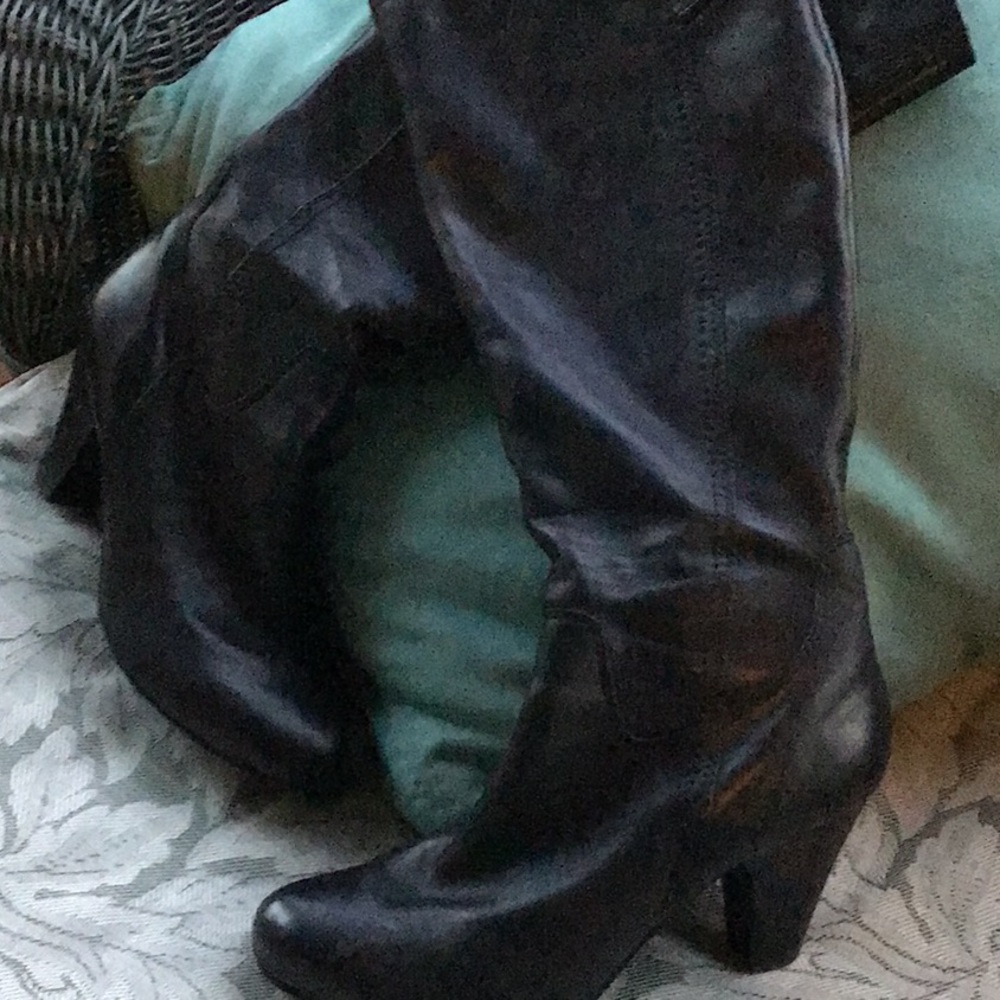 Beautiful Jeffrey Tyler black leather boots